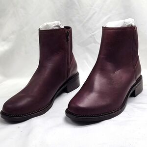 CLARKS MAYE PALM BORDEAUX LEATHER ANKLE BOOTIES INSIDE ZIP 8.5 Great Condition